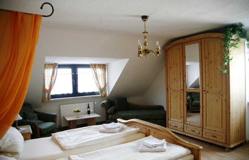 Hotel Am Markt Kleinblittersdorf Eksteriør billede