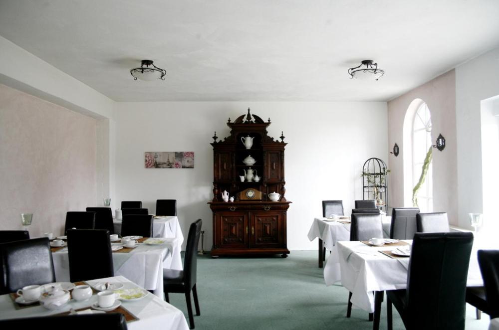 Hotel Am Markt Kleinblittersdorf Eksteriør billede